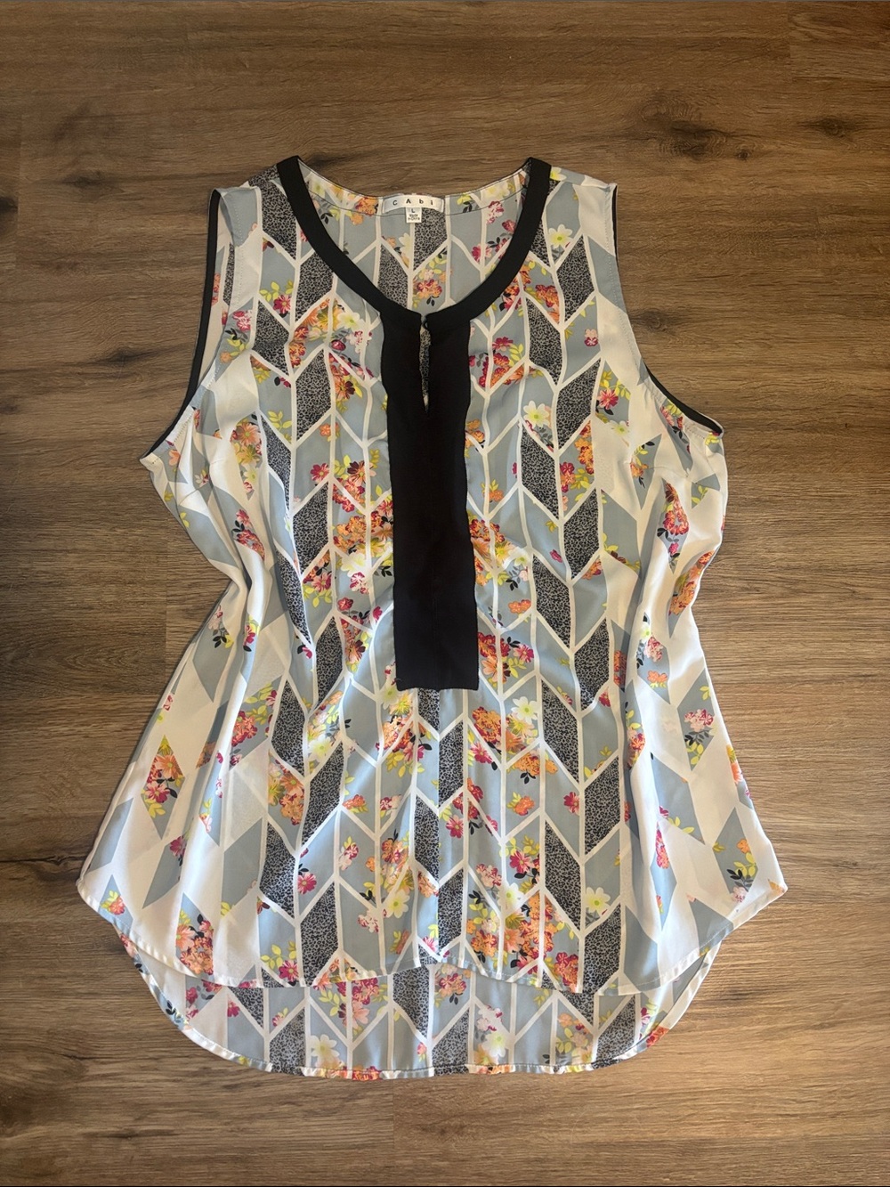 💛2 for $15! CAbi Floral Chevron Sleeveless Camisole with Black Trim